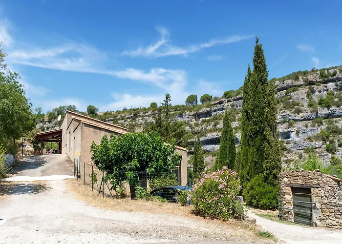 With Garden Minerve